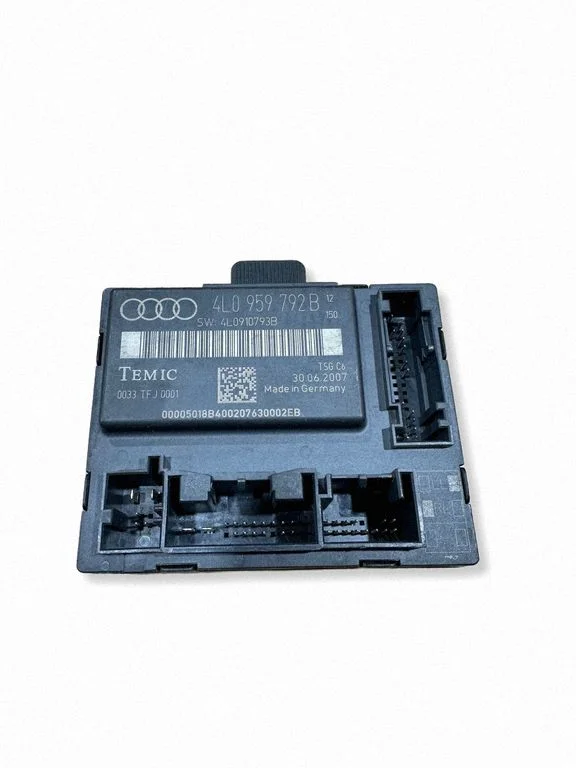 Door control unit/module – Audi Q7 4L (2005-2015)