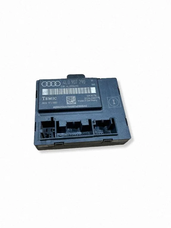 Durvju elektronikas vadības bloks 4L0907290