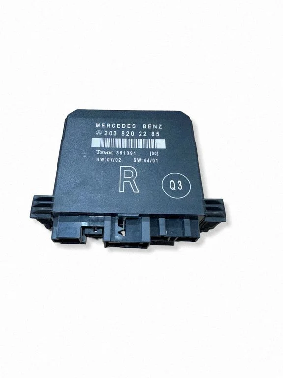 Door control unit/module – Mercedes-Benz C-Class W203 (2000-2007)