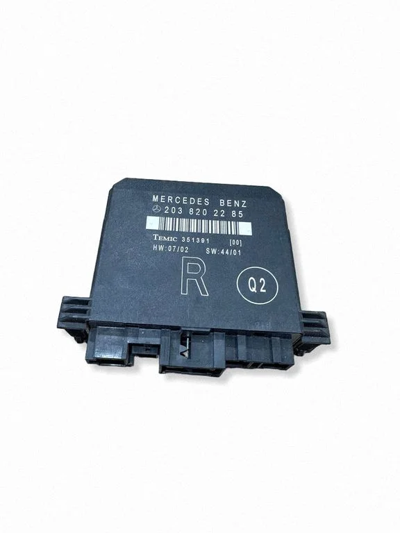 Door control unit/module – Mercedes-Benz C-Class W203 (2000-2007)