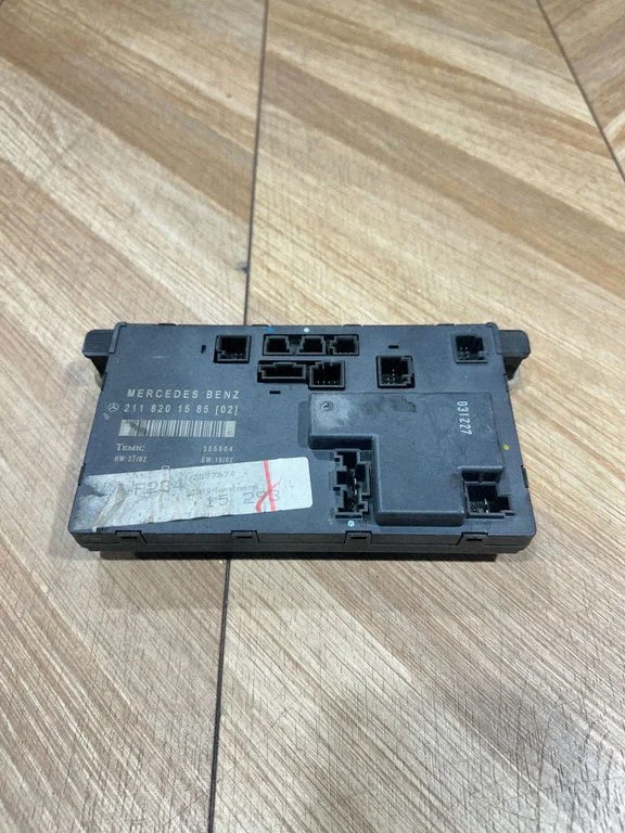 Door control unit/module 2118201585