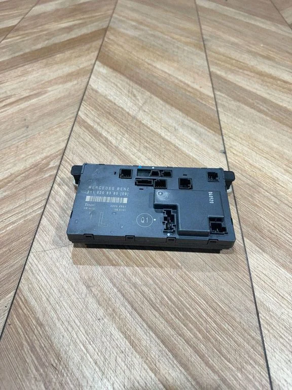 Door control unit/module 2118208385