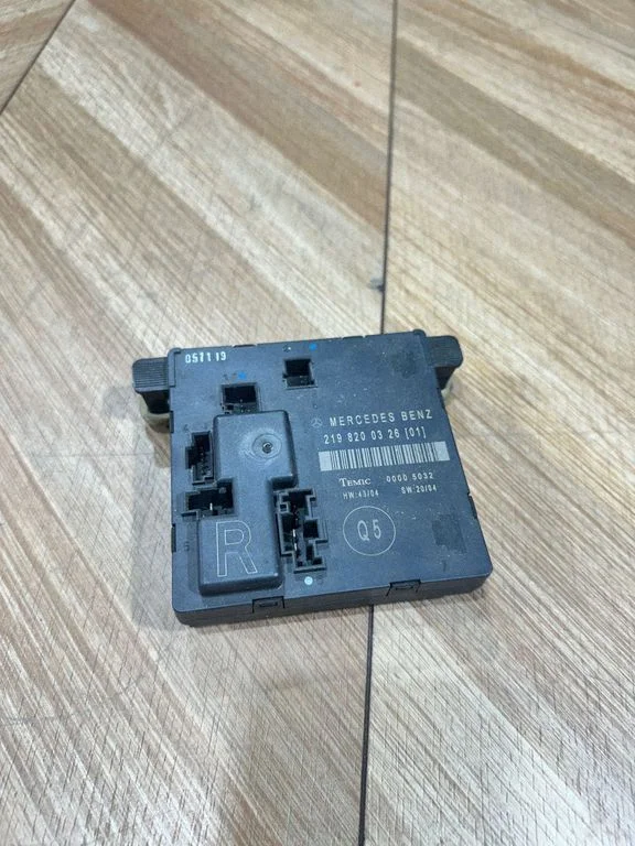 Durvju elektronikas vadības bloks 2198200326