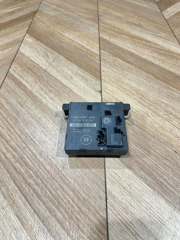Durvju elektronikas vadības bloks 2118201526