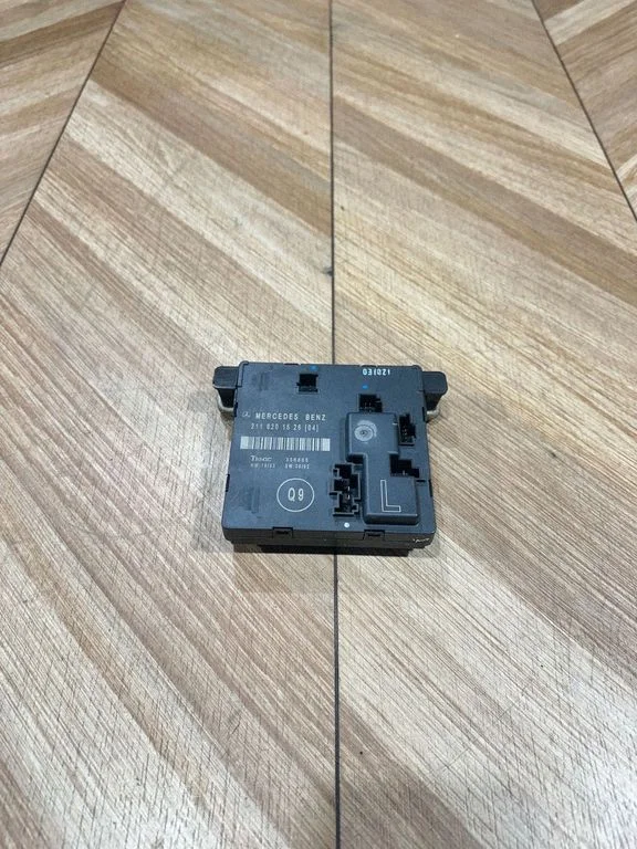 Durvju elektronikas vadības bloks 2118201526