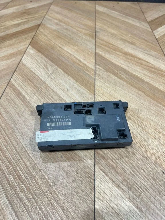 Door control unit/module – Mercedes-Benz E-Class W211 (2002-2009)