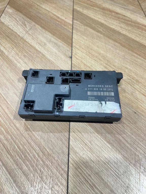Door control unit/module – Mercedes-Benz E-Class W211 (2002-2009)