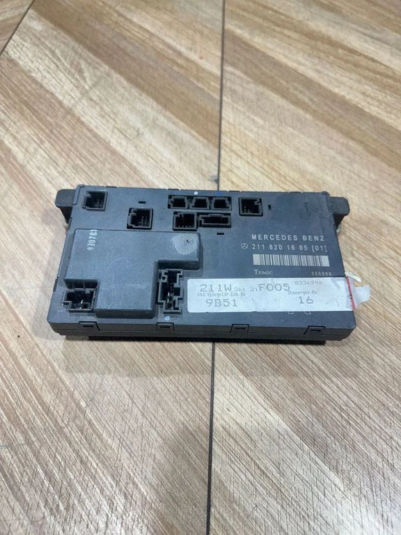 Door control unit/module – Mercedes-Benz E-Class W211 (2002-2009)