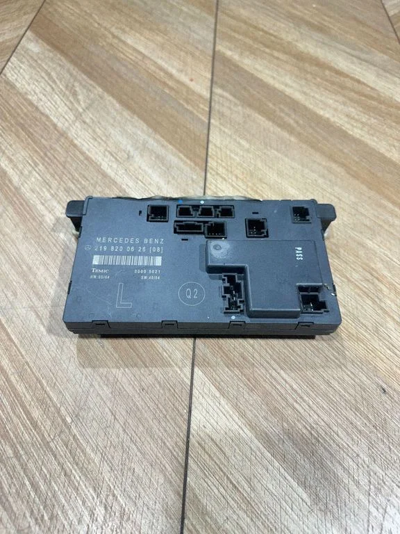 Durvju elektronikas vadības bloks – Mercedes-Benz E klase W211 (2002-2009)