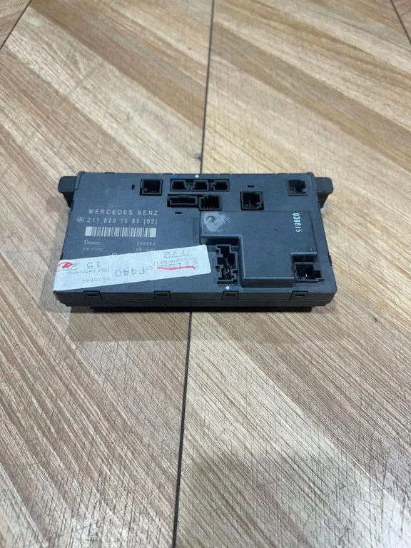 Durvju elektronikas vadības bloks – Mercedes-Benz E klase W211 (2002-2009)