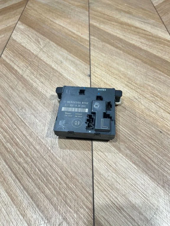 Durvju elektronikas vadības bloks C08996