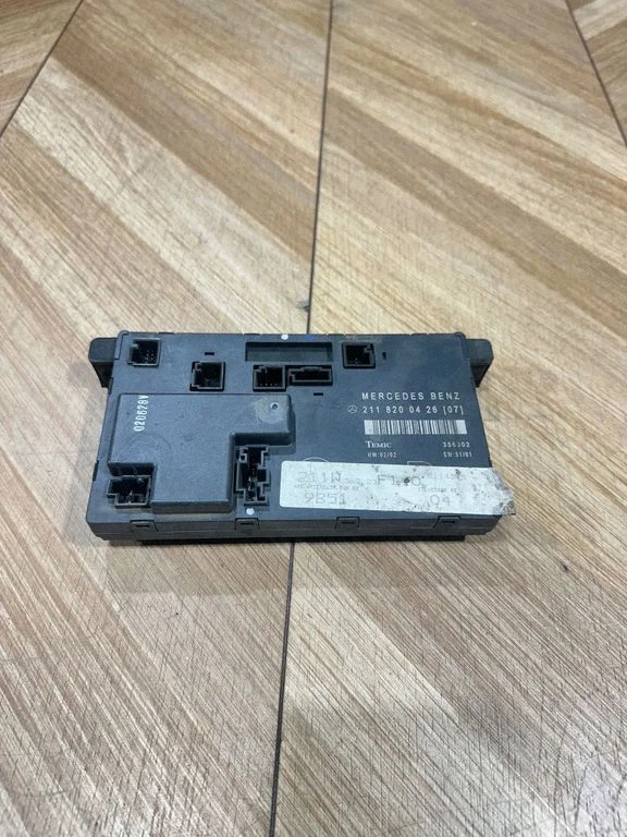 Durvju elektronikas vadības bloks – Mercedes-Benz E klase W211 (2002-2009)