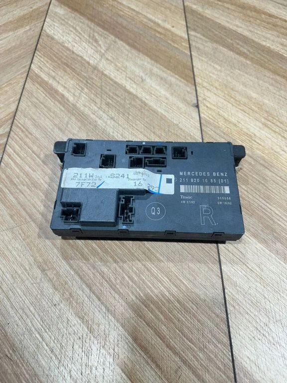 Door control unit/module – Mercedes-Benz E-Class W211 (2002-2009)