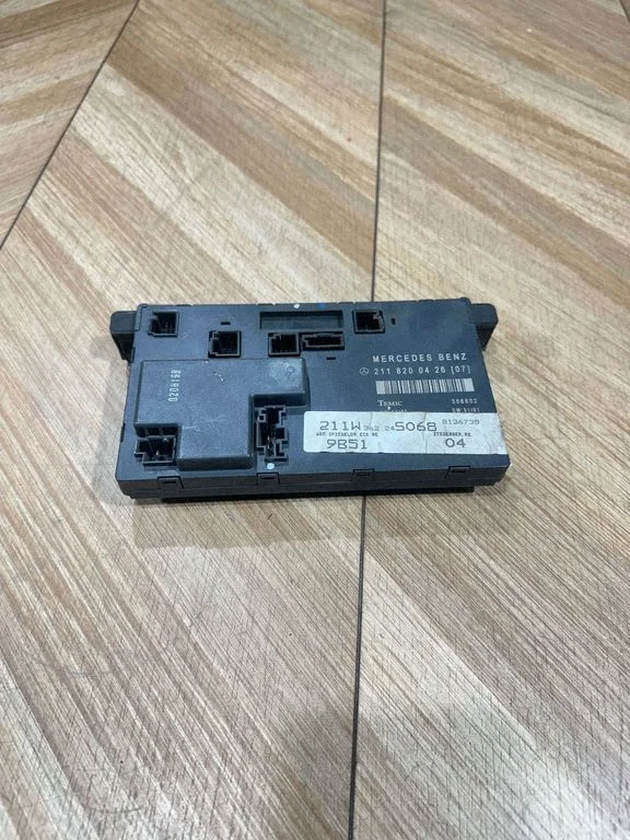Durvju elektronikas vadības bloks – Mercedes-Benz E klase W211 (2002-2009)