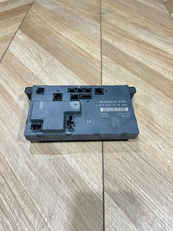 Durvju elektronikas vadības bloks – Mercedes-Benz E klase W211 (2002-2009)