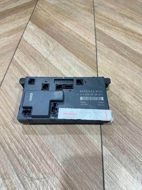 Durvju elektronikas vadības bloks – Mercedes-Benz E klase W211 (2002-2009)