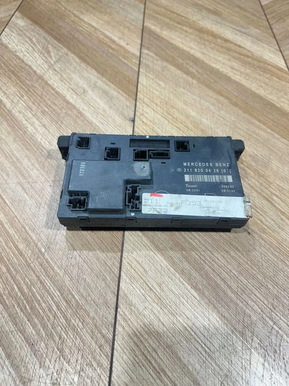 Durvju elektronikas vadības bloks – Mercedes-Benz E klase W211 (2002-2009)