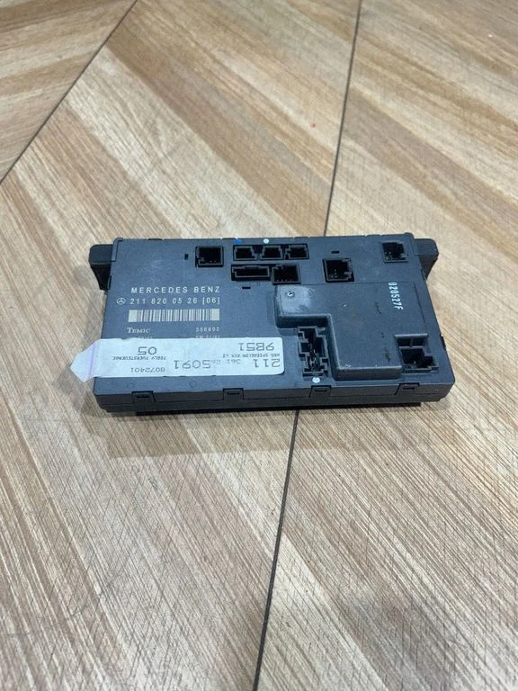 Durvju elektronikas vadības bloks – Mercedes-Benz E klase W211 (2002-2009)