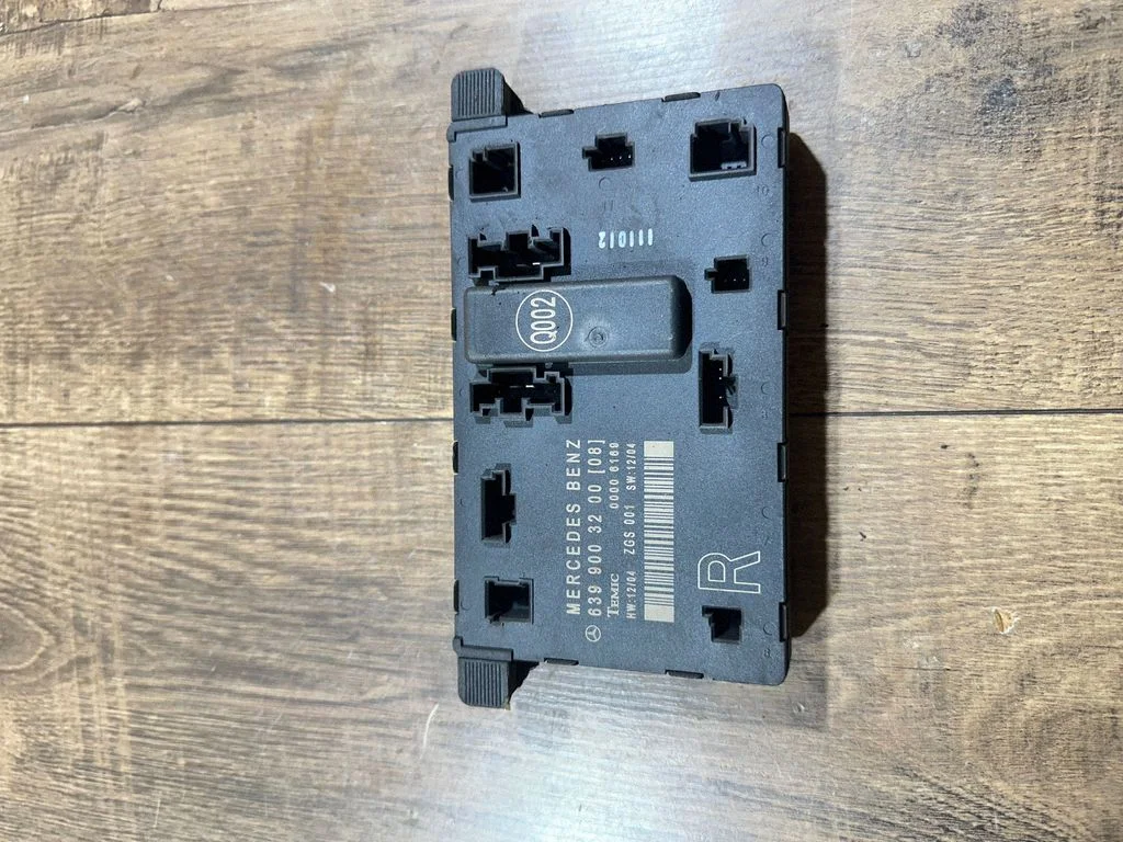 Durvju elektronikas vadības bloks 6399003200