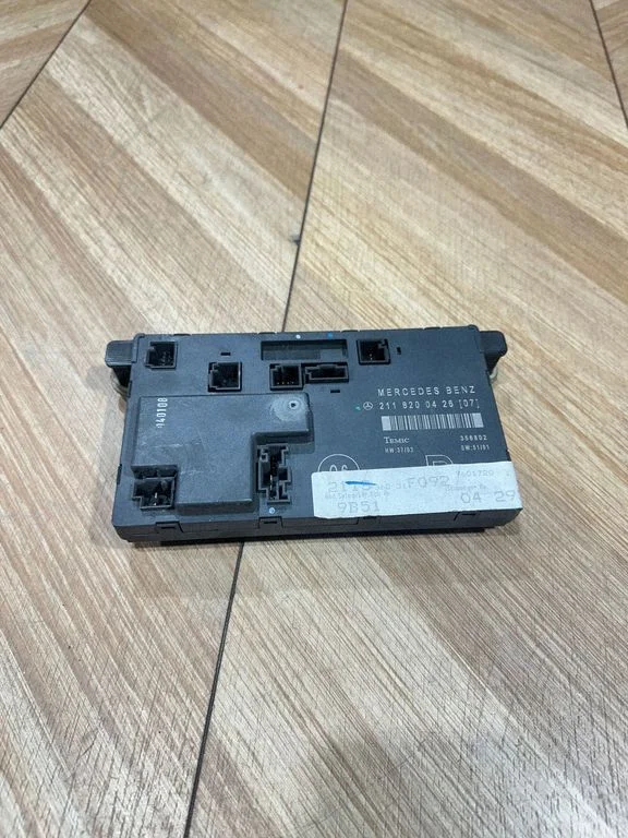 Durvju elektronikas vadības bloks – Mercedes-Benz E klase W211 (2002-2009)
