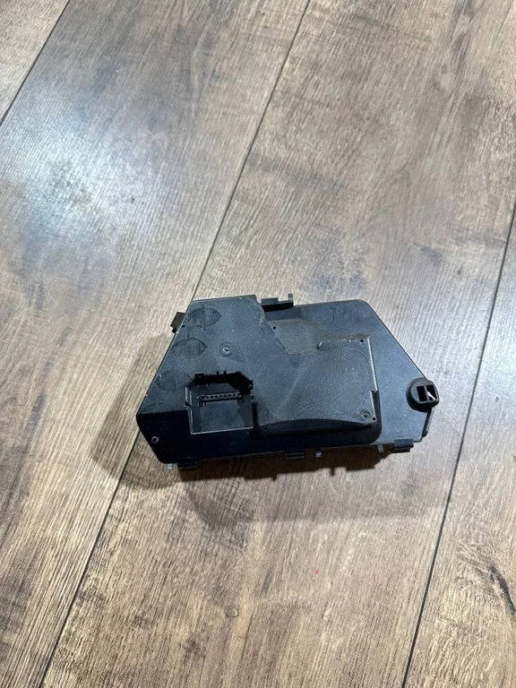 Door control unit/module 2208211558