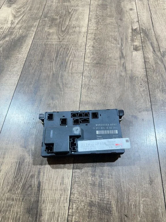 Door control unit/module – Mercedes-Benz E-Class W211 (2002-2009)