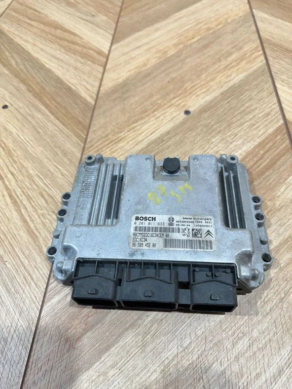 Dzinēja vadības bloks 9653958980