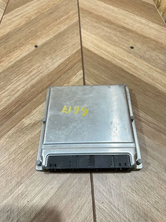 Dzinēja vadības bloks A6111537779