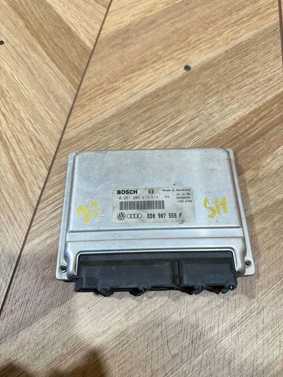 Dzinēja vadības bloks 8D0907558F