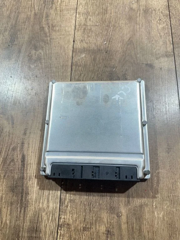 Dzinēja vadības bloks A6121536879
