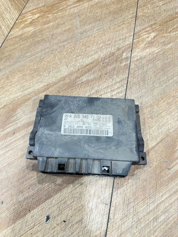 Parking PDC control unit/module – Mercedes-Benz E-Class W211 (2002-2009)