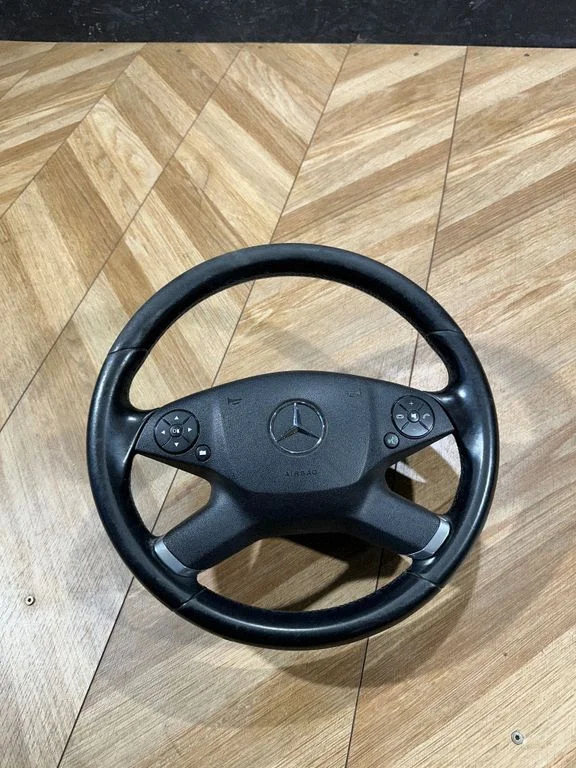 Steering wheel – Mercedes-Benz E-Class W212 (2009-2016)