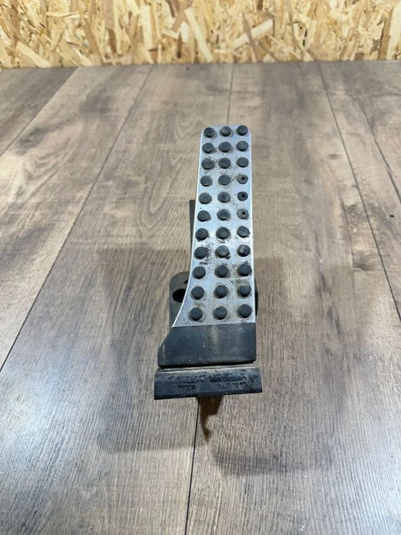 Accelerator throttle pedal – Mercedes-Benz C-Class AMG W204 (2007-2014)