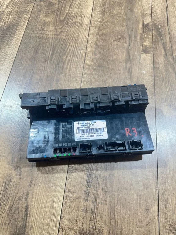 Comfort/convenience module – Mercedes-Benz C-Class W203 (2000-2007)