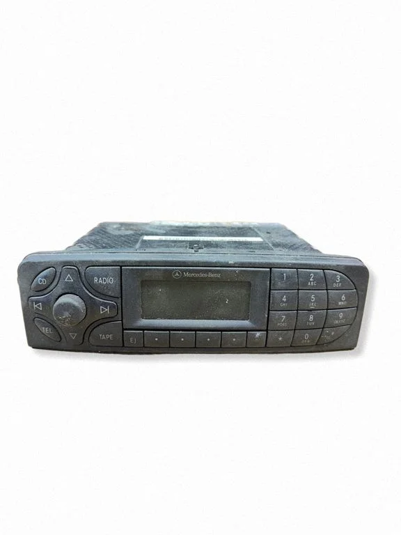 Radio/CD/DVD atskaņotājs/navigācija A2038201086