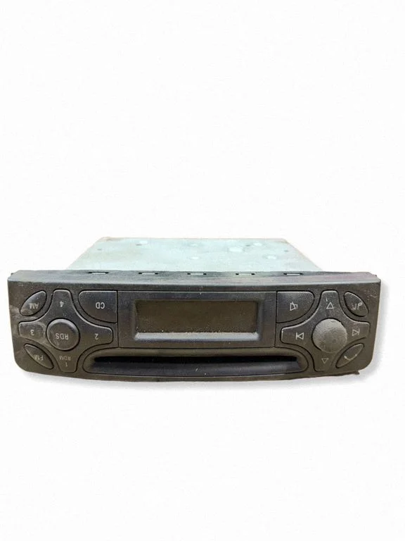 Radio/CD/DVD atskaņotājs/navigācija RE4410