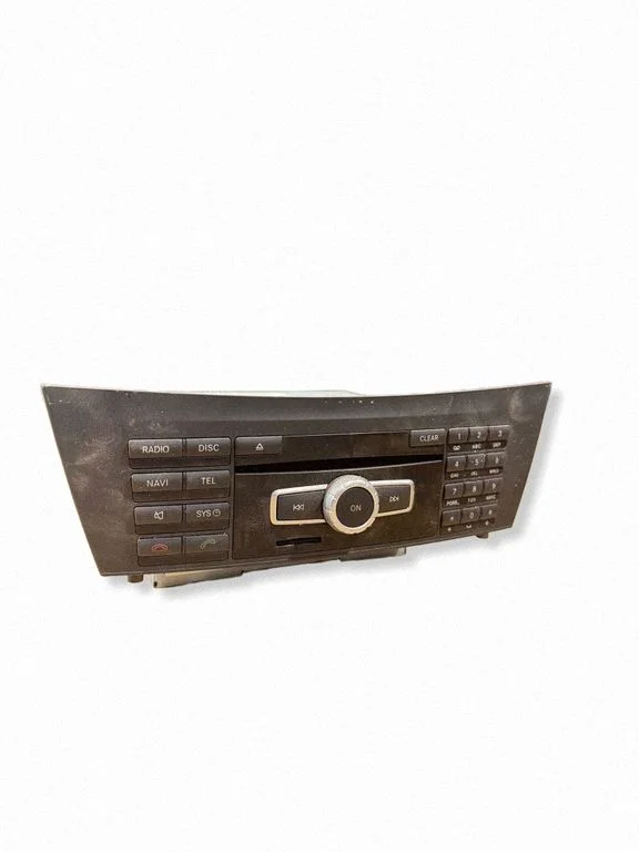 Radio/CD/DVD/GPS head unit A2049005908