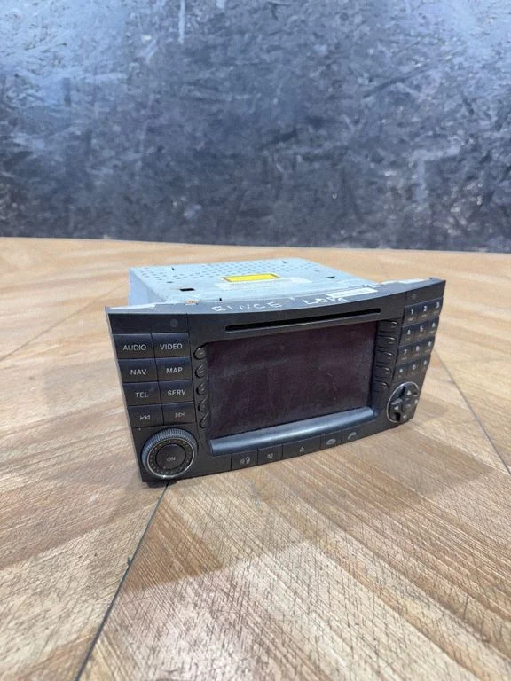 Radio/CD/DVD atskaņotājs/navigācija A2118700089