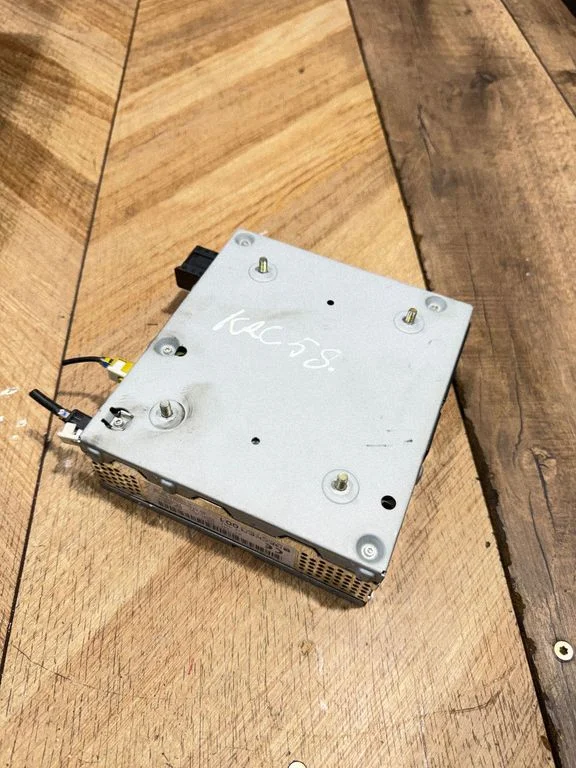 Sound amplifier – Mercedes-Benz E-Class W211 (2002-2009)