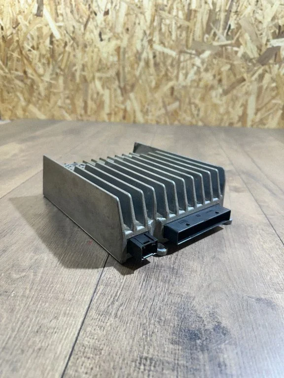 Sound amplifier A2048706590