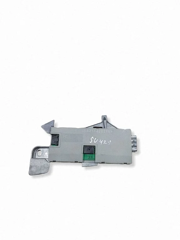 Antenas pastiprinātājs – Mercedes-Benz E klase W211 (2002-2009)