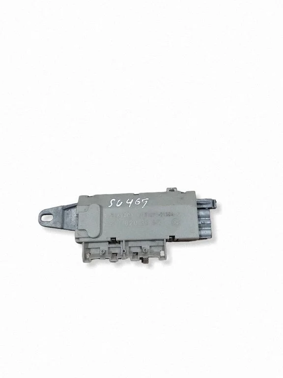 Wzmacniacz antenowy – Mercedes-Benz Klasa E W211 (2002-2009)