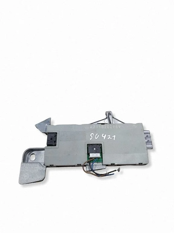 Antenas pastiprinātājs – Mercedes-Benz E klase W211 (2002-2009)