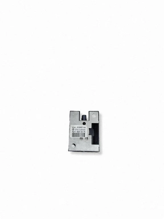Antenas pastiprinātājs – Mercedes-Benz E klase W211 (2002-2009)