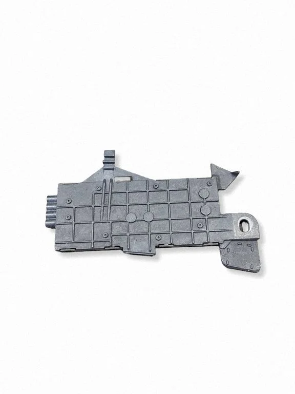 Antenas pastiprinātājs – Mercedes-Benz E klase W211 (2002-2009)