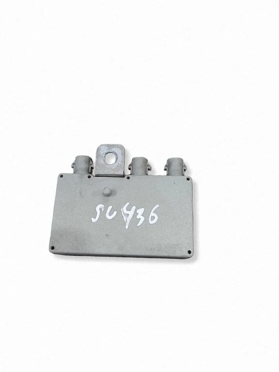 Antenas pastiprinātājs – BMW 7. sērija E65 E66 (2001-2008)