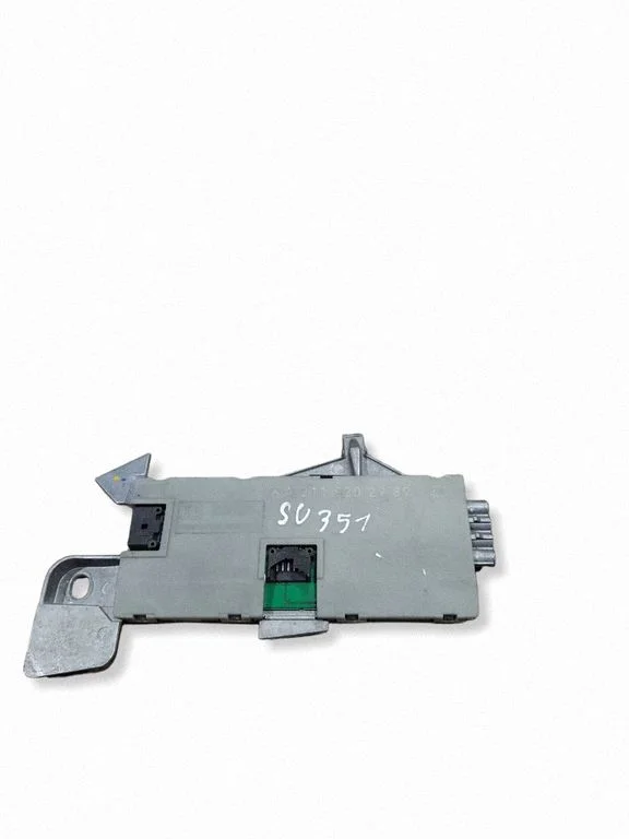 Antenas pastiprinātājs – Mercedes-Benz E klase W211 (2002-2009)