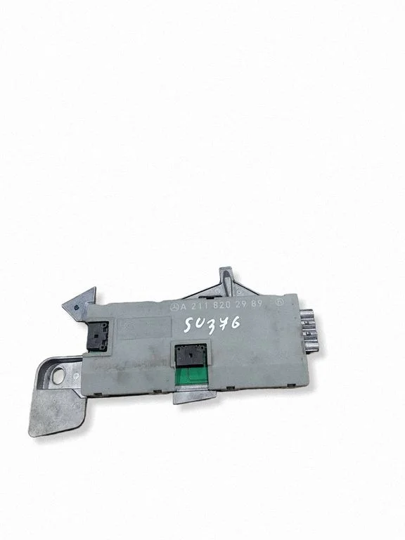 Antenas pastiprinātājs – Mercedes-Benz E klase W211 (2002-2009)
