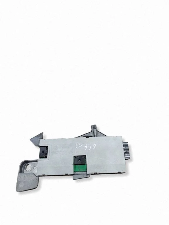 Antenas pastiprinātājs A2118200189