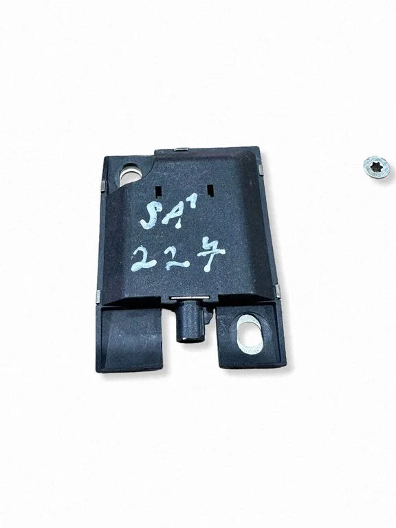 Antenas pastiprinātājs – Mercedes-Benz E klase W211 (2002-2009)